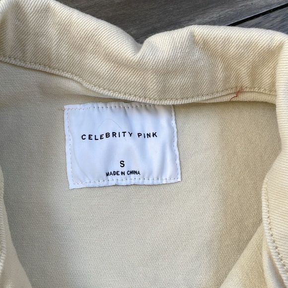 Shacket - Picture 3 of 5